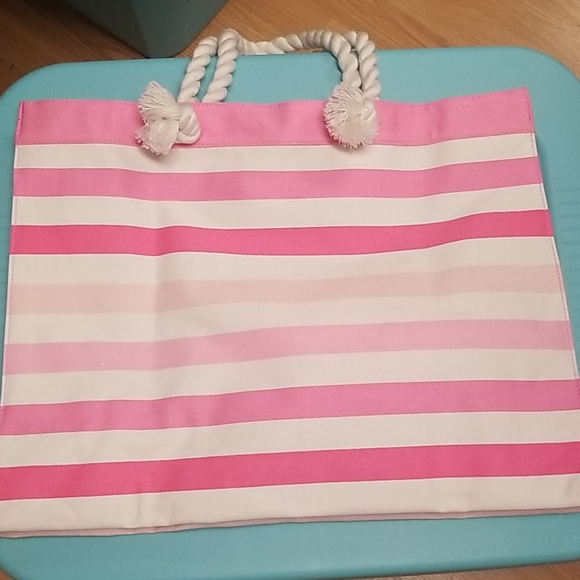 3 Victoria's Secret totes new - Picture 5 of 8